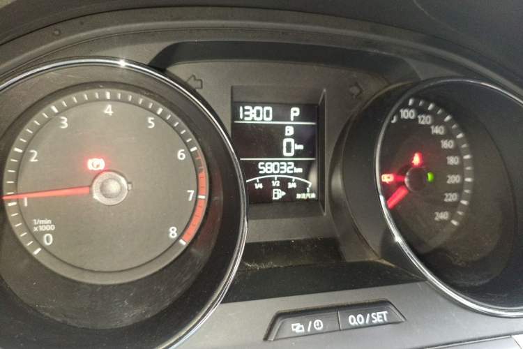 Used Volkswagen C-TREK 2020 1.5L Automatic Fashion Edition Odometer Close Up