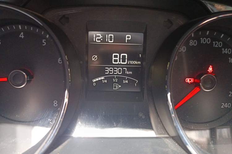 Used Volkswagen C-TREK 2020 1.5L Automatic Comfort Model Odometer Close Up