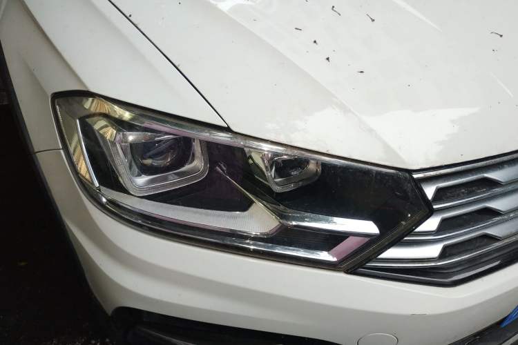 Used Volkswagen C-TREK 2020 1.5L Automatic Comfort Model Right Front Headlight