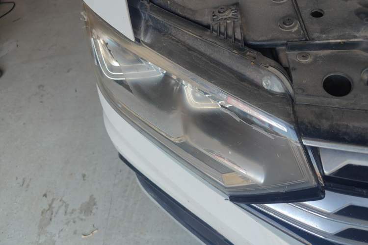 Used Volkswagen C-TREK 2020 1.5L Automatic Comfort Model Right Front Headlight