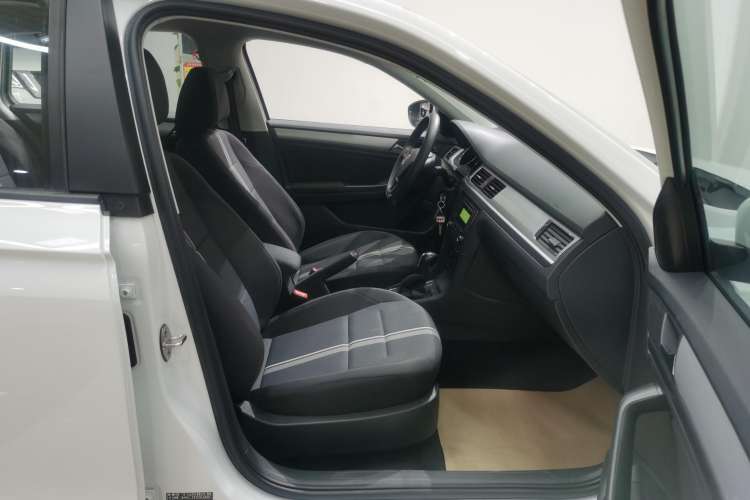 Used Volkswagen C-TREK 2020 1.5L Automatic Fashion Edition Right Front Seat