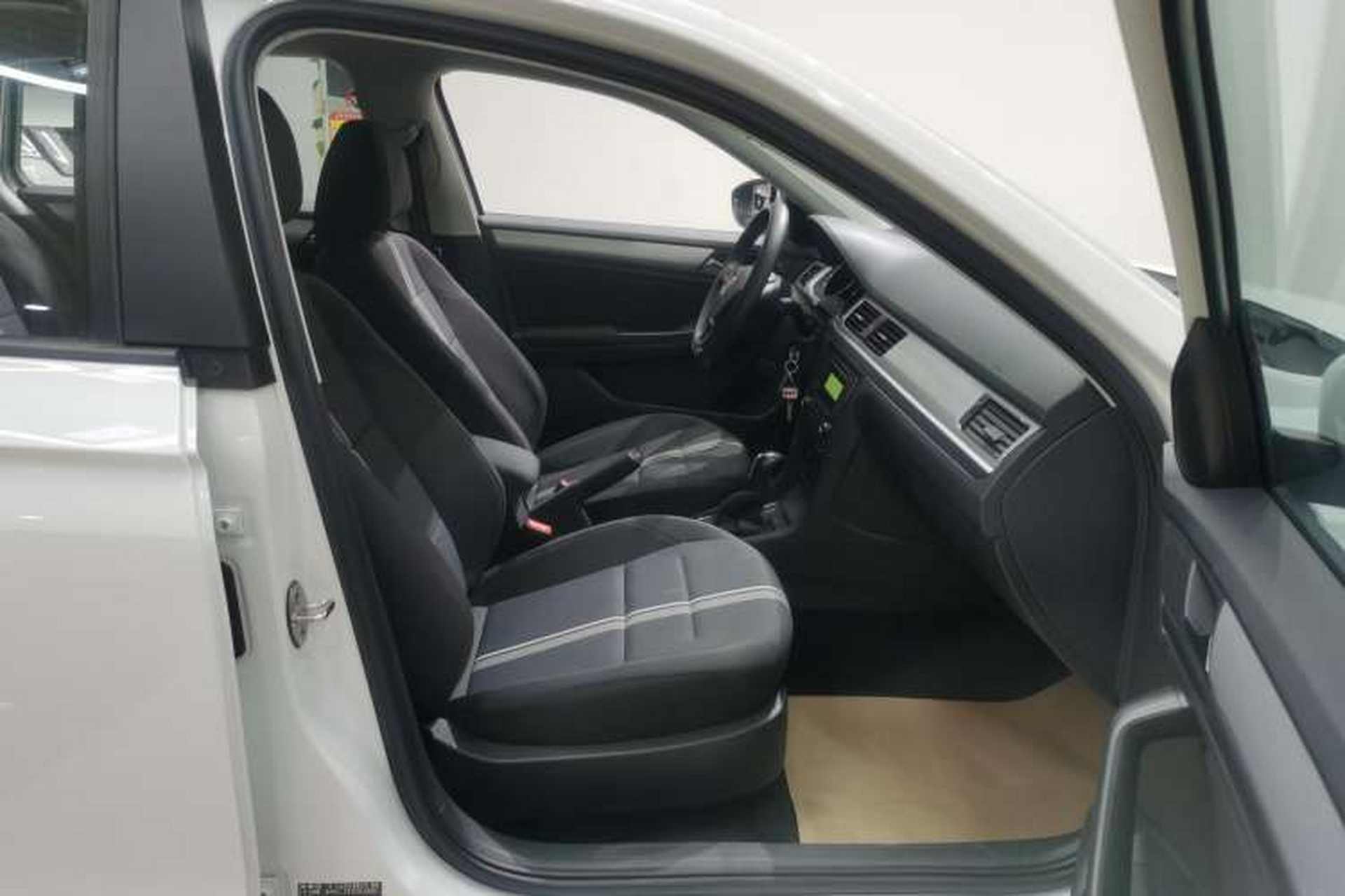 Used Volkswagen C-TREK 2020 1.5L Automatic Fashion Edition Right Front Seat