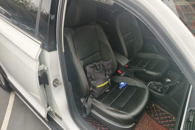 Used Volkswagen C-TREK 2020 1.5L Automatic Comfort Model Right Front Seat