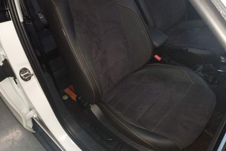 Used Volkswagen C-TREK 2020 1.5L Automatic Comfort Model Right Front Seat
