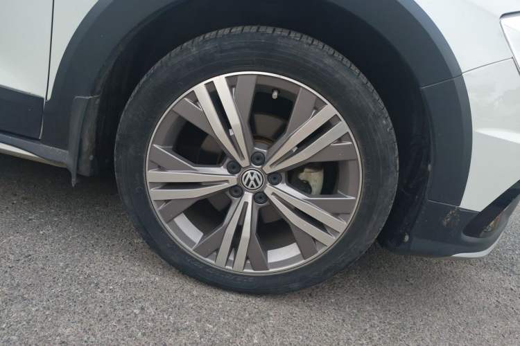 Used Volkswagen C-TREK 2020 1.5L Automatic Comfort Model Right Front Wheel Hub