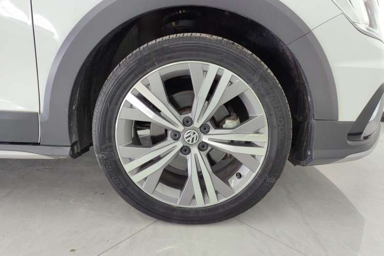 Used Volkswagen C-TREK 2020 1.5L Automatic Comfort Model Right Front Wheel Hub