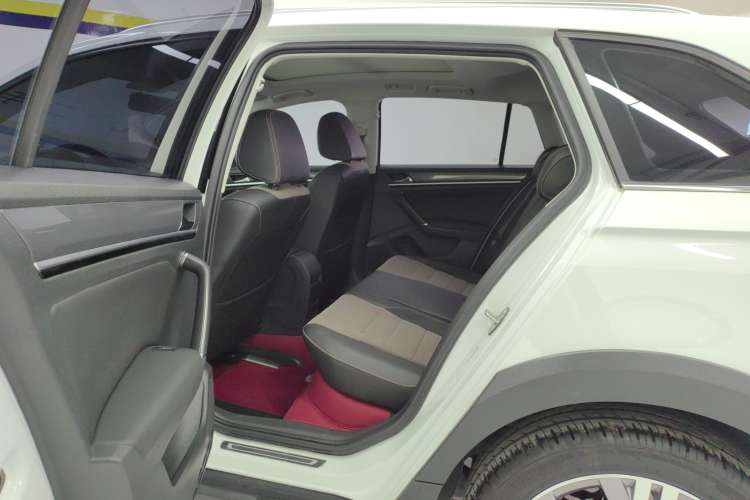 Used Volkswagen C-TREK 2020 1.5L Automatic Comfort Model Right Rear Seat