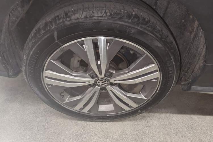 Used Volkswagen C-TREK 2020 1.5L Automatic Comfort Model Right Rear Wheel Hub
