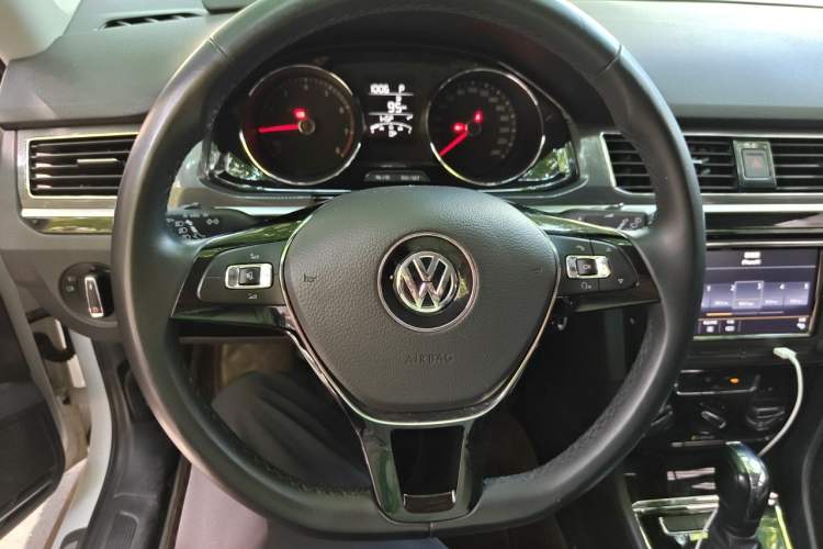 Used Volkswagen C-TREK 2020 1.5L Automatic Comfort Model Steering Wheel