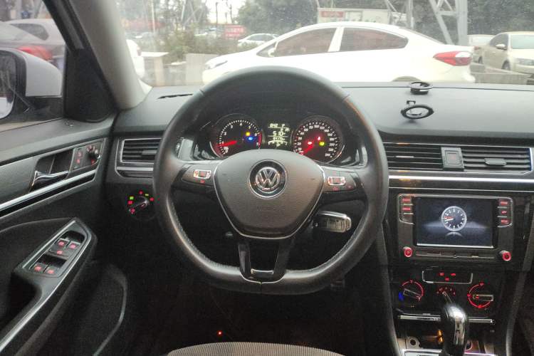 Used Volkswagen C-TREK 2020 1.5L Automatic Comfort Model Steering Wheel