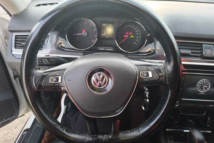 Used Volkswagen C-TREK 2020 1.5L Automatic Comfort Model Steering Wheel