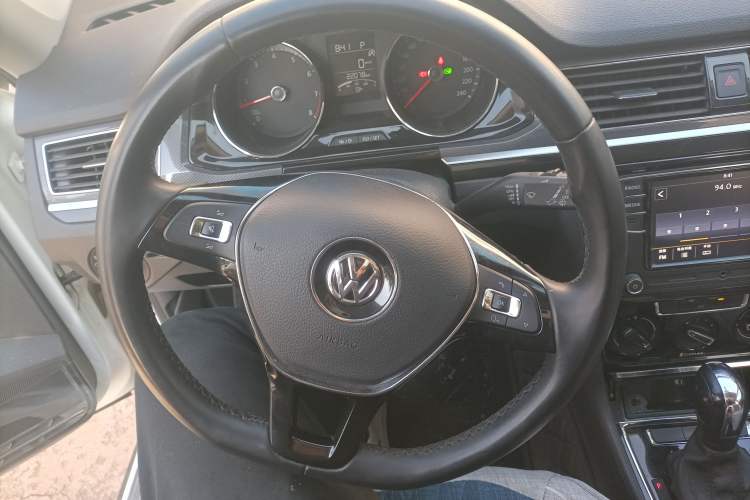 Used Volkswagen C-TREK 2020 1.5L Automatic Comfort Model Steering Wheel