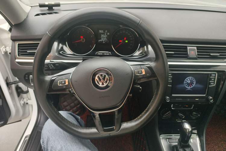 Used Volkswagen C-TREK 2020 1.5L Automatic Comfort Model Steering Wheel