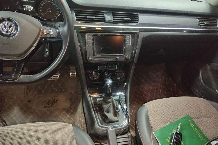 Used Volkswagen C-TREK 2020 1.5L Automatic Comfort Model Audio And AC Panel