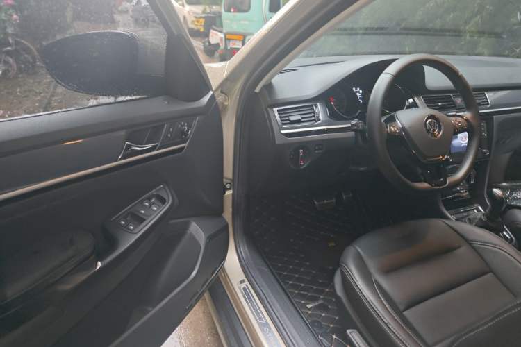 Used Volkswagen C-TREK 2020 1.5L Automatic Comfort Model Driver Seat