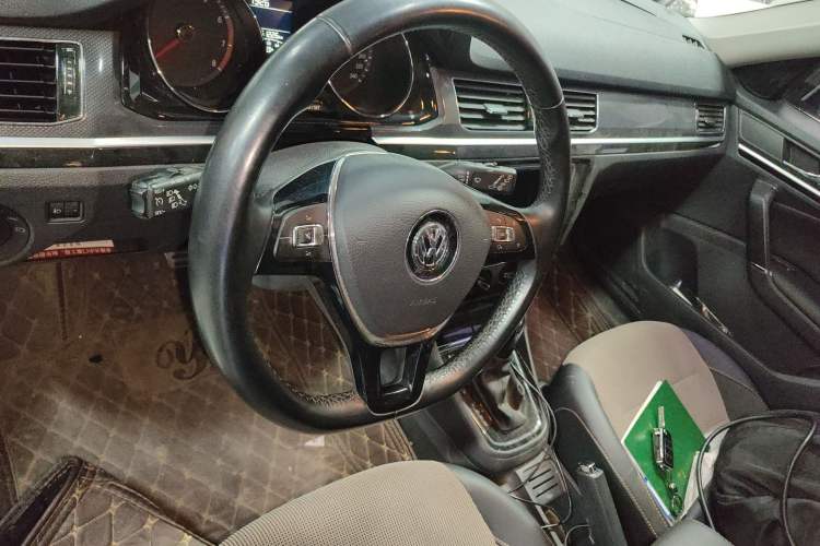 Used Volkswagen C-TREK 2020 1.5L Automatic Comfort Model Steering Wheel