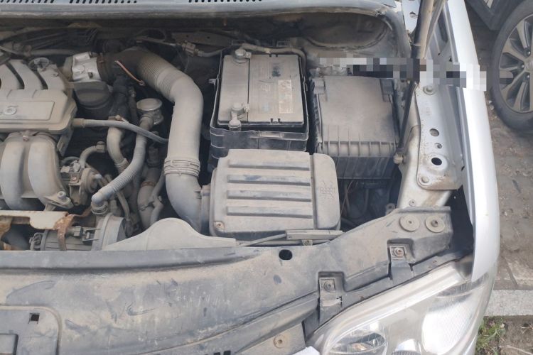 Used Volkswagen Caddy 2005 1.6L Comfort 5-Seater Engine Bay Left