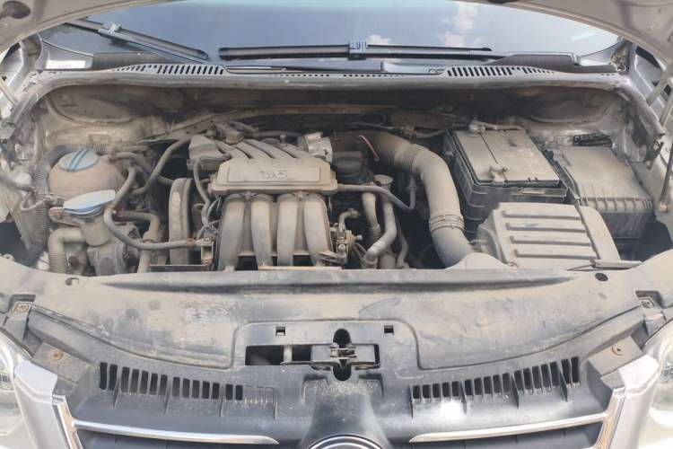Used Volkswagen Caddy 2005 1.6L Comfort 5-Seater Engine Bay