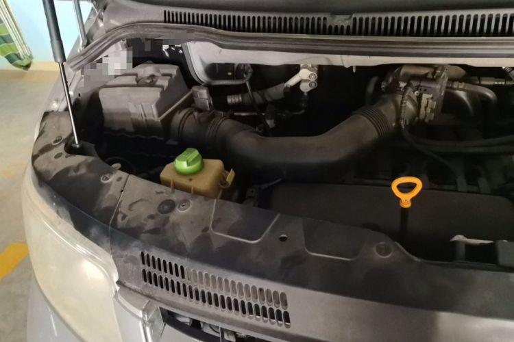 Used Volkswagen Caravelle  Engine Bay Right