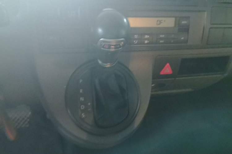 Used Volkswagen Caravelle  Gear Lever