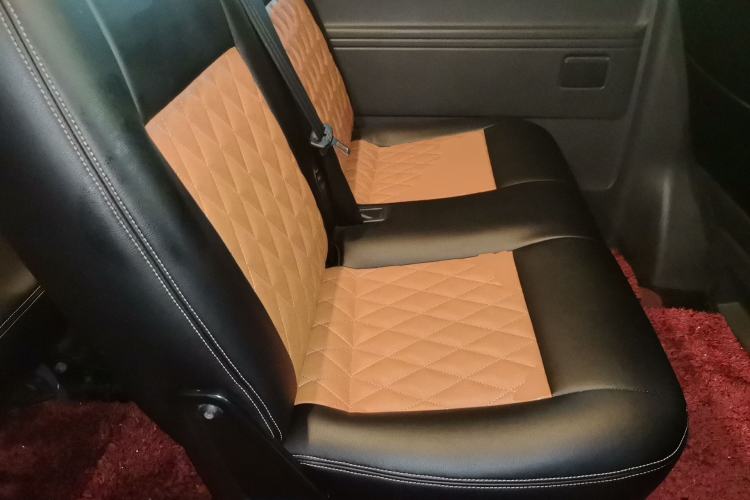Used Volkswagen Caravelle  Left Rear Seat