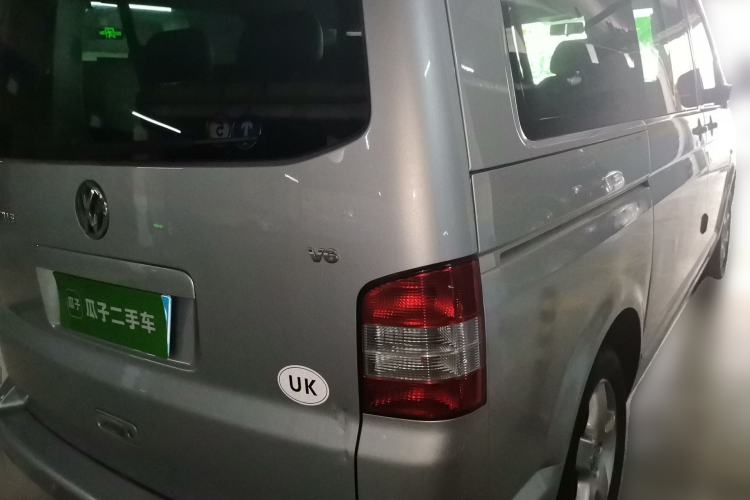 Used Volkswagen Caravelle  Rear Right 45 Deg