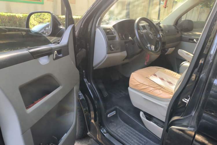 Used Volkswagen Caravelle 2014 2.0 TSI Four-Wheel Drive Comfort Edition Driver Seat