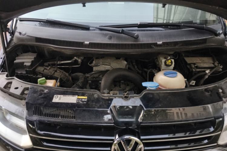 Used Volkswagen Caravelle 2014 2.0 TSI Four-Wheel Drive Comfort Edition Engine Bay