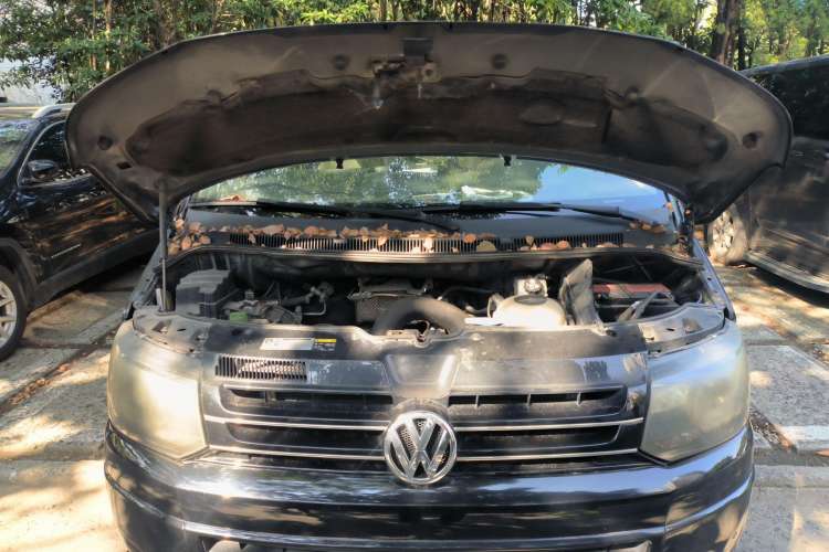 Used Volkswagen Caravelle 2014 2.0 TSI Four-Wheel Drive Comfort Edition Engine Bay