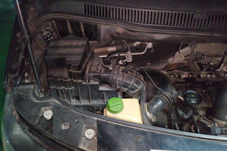 Used Volkswagen Caravelle 2014 2.0 TSI Four-Wheel Drive Comfort Edition Engine Bay Right