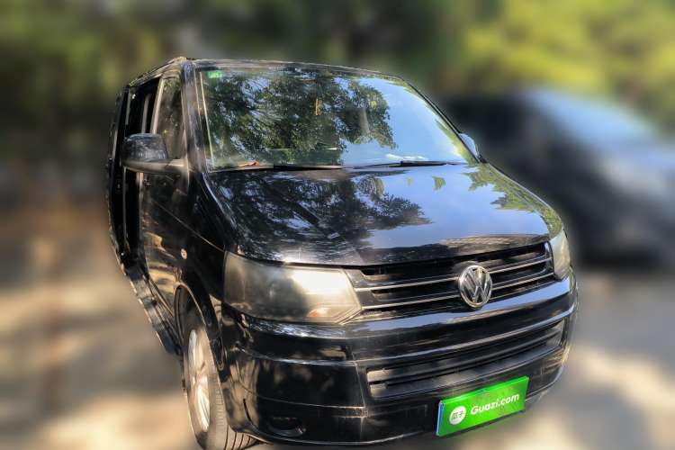 Used Volkswagen Caravelle 2014 2.0 TSI Four-Wheel Drive Comfort Edition Front Right 45 Deg