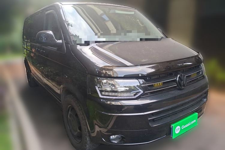Used Volkswagen Caravelle 2014 2.0 TSI Four-Wheel Drive Comfort Edition Front Right 45 Deg