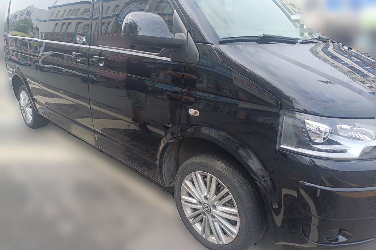 Used Volkswagen Caravelle 2014 2.0 TSI Four-Wheel Drive Comfort Edition Front Right 45 Deg