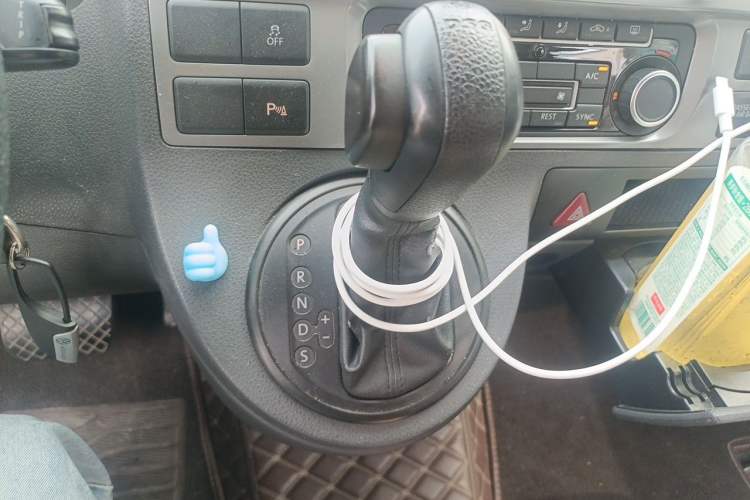Used Volkswagen Caravelle 2014 2.0 TSI Four-Wheel Drive Comfort Edition Gear Lever