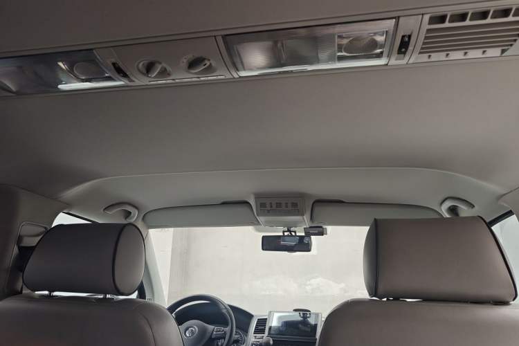 Used Volkswagen Caravelle 2014 2.0 TSI Four-Wheel Drive Comfort Edition Headliner