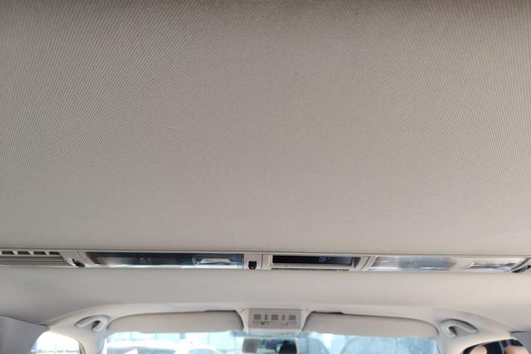 Used Volkswagen Caravelle 2014 2.0 TSI Two-Wheel-Drive Comfort Edition Headliner