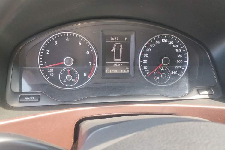 Used Volkswagen Caravelle 2014 2.0 TSI Four-Wheel Drive Comfort Edition Instrument Cluster
