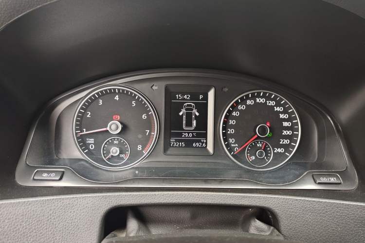 Used Volkswagen Caravelle 2014 2.0 TSI Four-Wheel Drive Comfort Edition Instrument Cluster