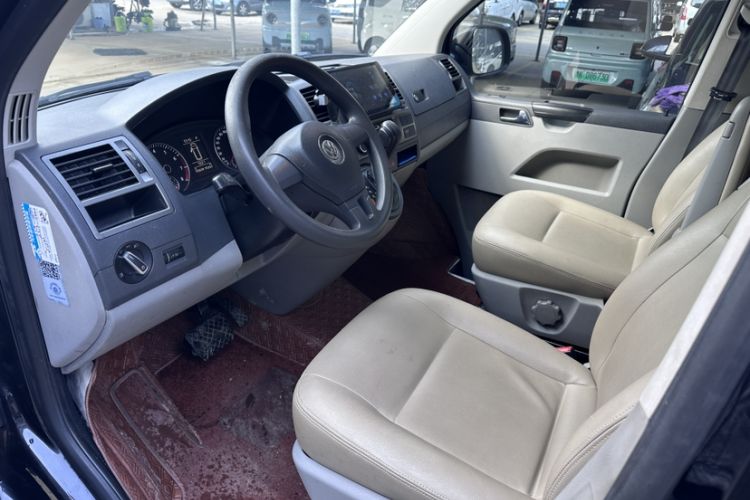 Used Volkswagen Caravelle 2014 2.0 TSI Four-Wheel Drive Comfort Edition Interior 2