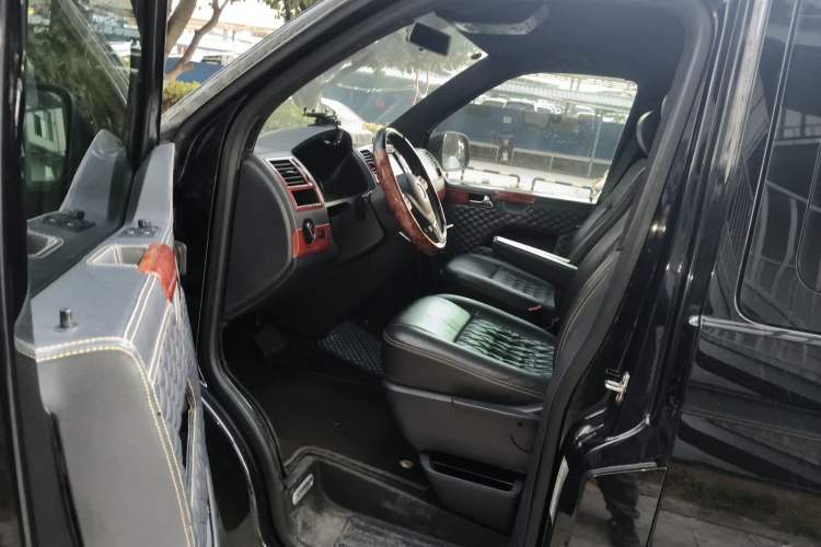Used Volkswagen Caravelle 2014 2.0 TSI Four-Wheel Drive Comfort Edition Left Front Seat