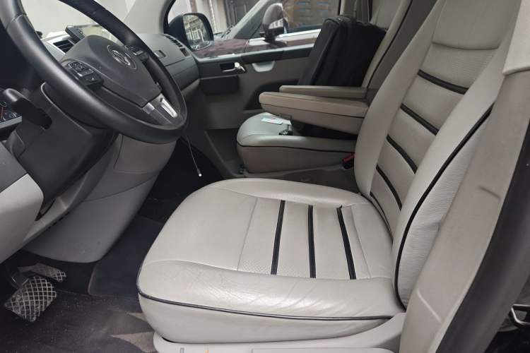 Used Volkswagen Caravelle 2014 2.0 TSI Four-Wheel Drive Comfort Edition Left Front Seat