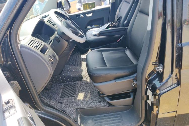 Used Volkswagen Caravelle 2014 2.0 TSI Two-Wheel-Drive Comfort Edition Left Front Seat
