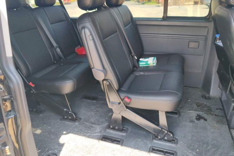 Used Volkswagen Caravelle 2014 2.0 TSI Two-Wheel-Drive Comfort Edition Left Rear Seat
