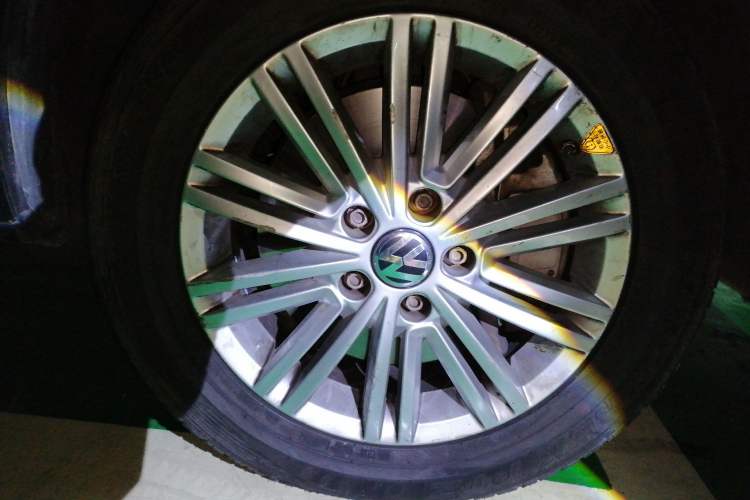 Used Volkswagen Caravelle 2014 2.0 TSI Four-Wheel Drive Comfort Edition Right Front Wheel Hub