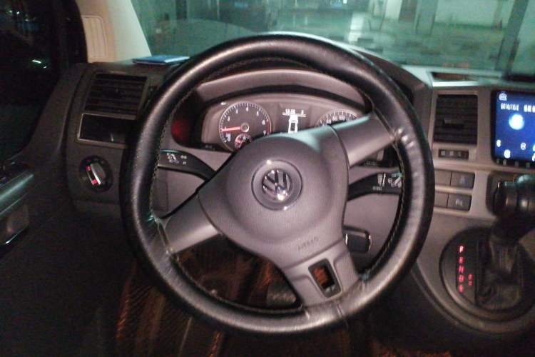 Used Volkswagen Caravelle 2014 2.0 TSI Four-Wheel Drive Comfort Edition Steering Wheel