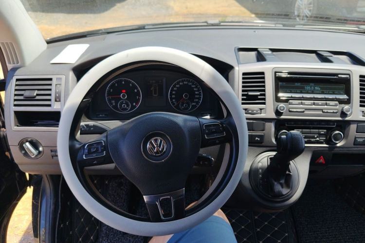 Used Volkswagen Caravelle 2014 2.0 TSI Two-Wheel-Drive Comfort Edition Steering Wheel