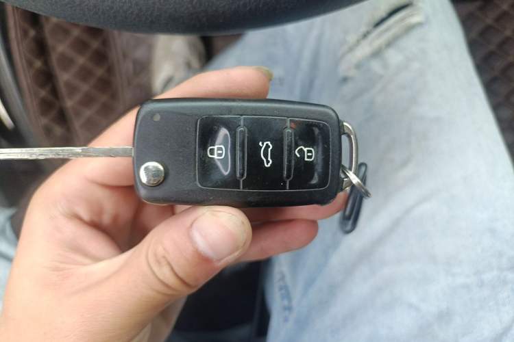Used Volkswagen Caravelle 2014 2.0 TSI Four-Wheel Drive Comfort Edition Vehicle Key
