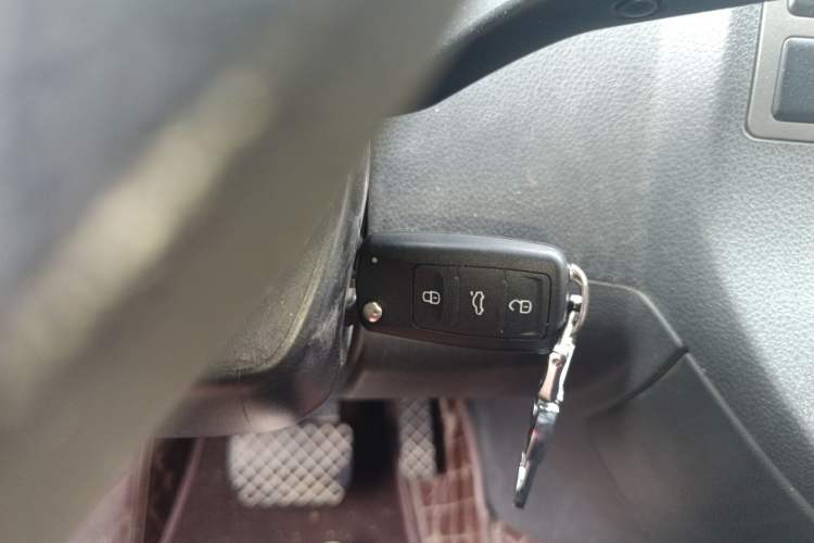Used Volkswagen Caravelle 2014 2.0 TSI Four-Wheel Drive Comfort Edition Vehicle Key
