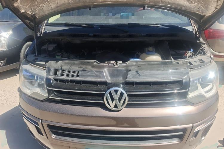 Used Volkswagen Caravelle 2014 2.0 TSI Four-Wheel Drive Comfort Edition Engine Bay