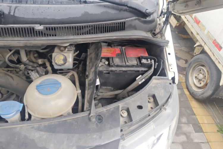 Used Volkswagen Caravelle 2014 2.0 TSI Four-Wheel Drive Comfort Edition Engine Bay Left